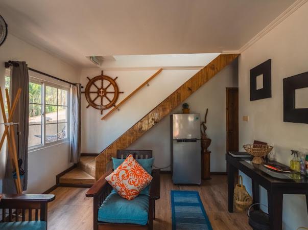 Chalet Ocean Bird & Wanita's Self Catering Pointe Au Sel