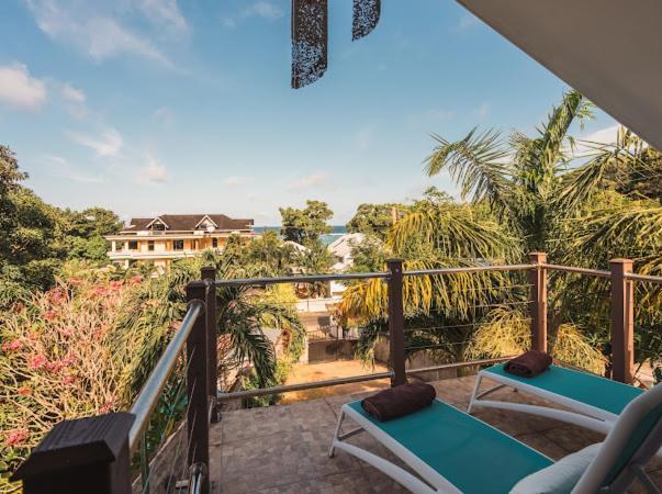 Ocean Bird & Wanita's Self Catering Chalet *