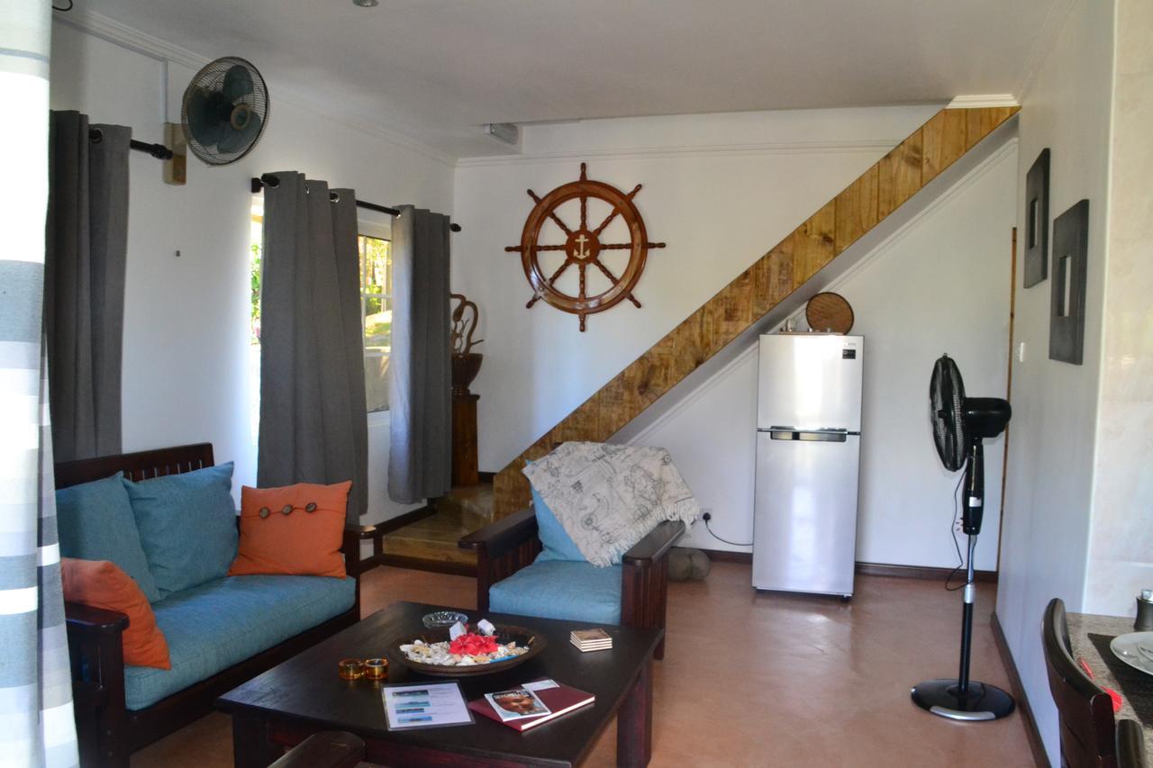 Chalet Ocean Bird & Wanita's Self Catering *