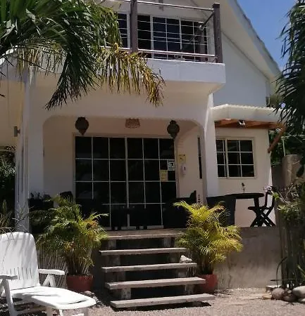 Ocean Bird & Wanita'S Self Catering Villa Pointe Au Sel Exterior photo