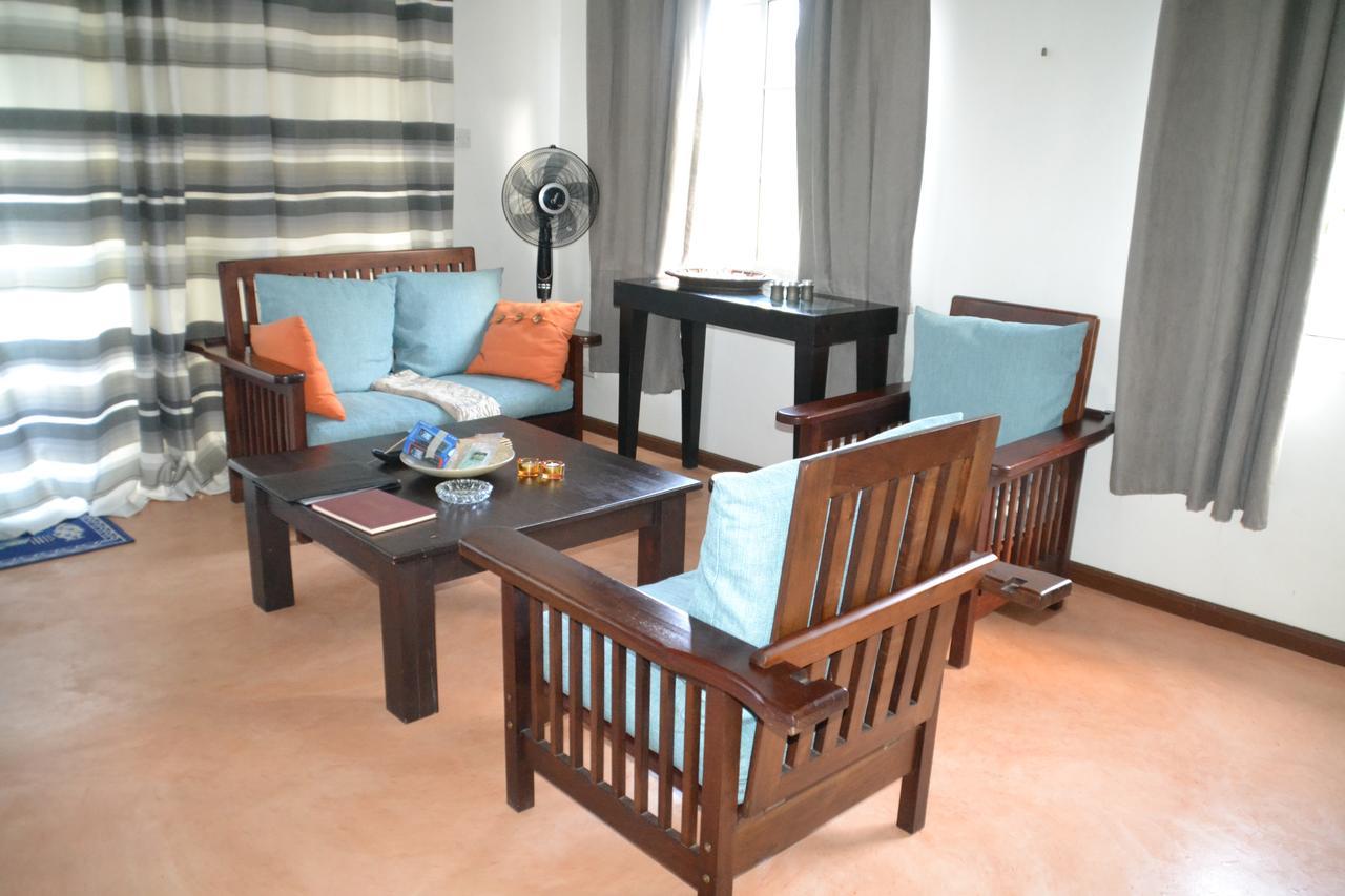 Ocean Bird & Wanita's Self Catering *